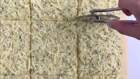 Cheesy pull apart garlic bread! 😍🔥♥️