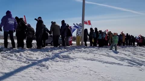 Canadians Create a Human Chain for Freedom, Receiving Honking Support From the Cars That Pass By