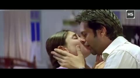 Hot kissing scene of famous bollywood actress