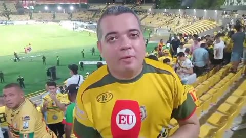 Hinchas del Real Cartagena contentos con las nuevas luces del estadio