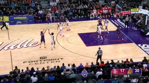 Three-pointer from Booker! 20 points in the 1st quarter! Suns vs. Rockets