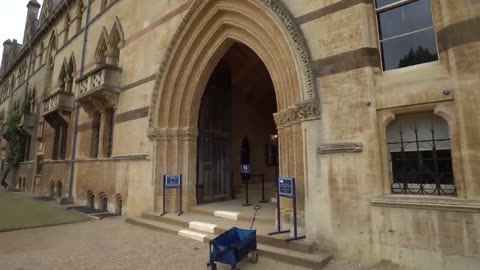 OXFORD UNIVERSITY CAMPUS TOUR