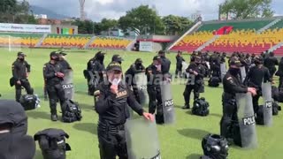 Policía y Esmad en estadio de Bucaramanga
