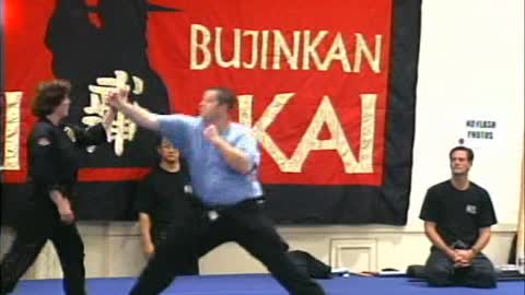 Ninja Training - Masaaki Hatsumi - Bujinkan Budo Taijutsu - TaiKai 2003 Part1