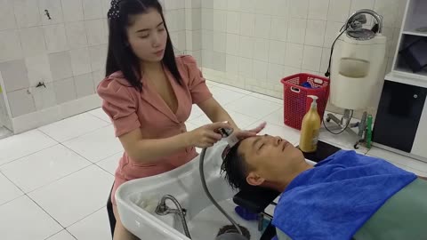 Refreshing and pleasant, relaxing hair wash and face massage with the beautiful girl at Cali Nguyen