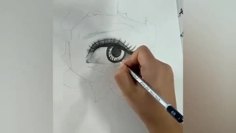 Draw False Eyelashes On The Eyes