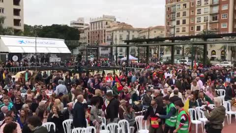 VOX inunda la Pl. de la Marina de Málaga y llama a "demostrar que la España está en pie" (2)