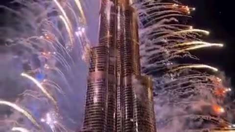 New year 2024 Burj khalifa 🎉 #2024 #newyear2024 #newyeardubai #ytshorts ❤❤ (RAY.OFFICIAL)