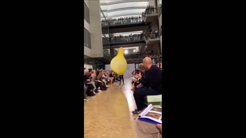 Balloon dress turns viral fashion