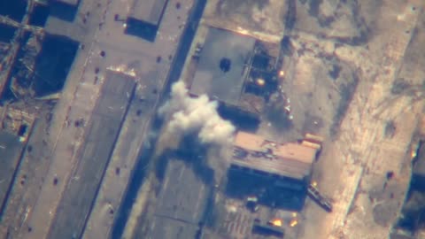 Artillery strike on the metallurgical plant in Mariupol