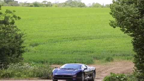 Eternal Classic XJ220. It's a beautiful car