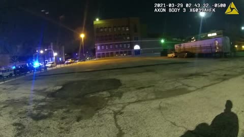 Full Video - Log # 2021-1112 BWC 1 - Chicago Police Body Cam Footag