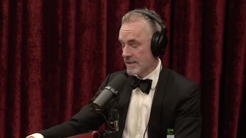 Joe Rogan & Jordan Peterson: React To The Trans Movement, 95% Of Them Are Unbearably Confused!