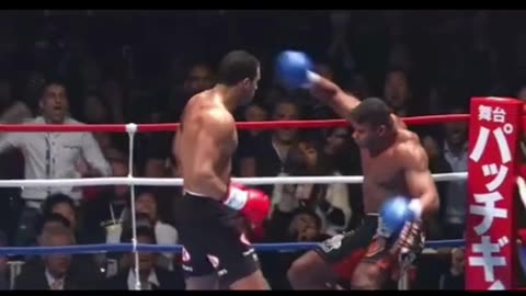 MONSTER BADR HARI KNOCKING OUT ALISTAIR OVEREEM