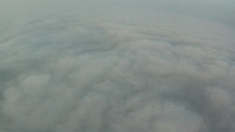 Au dessus des nuages avec un Drone