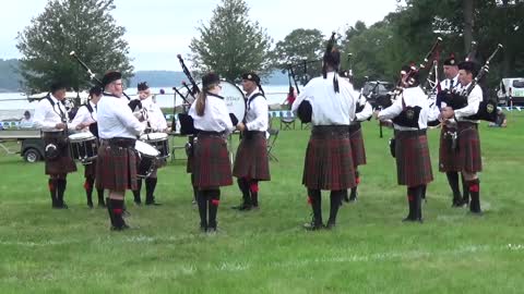 Claddagh Mhor Pipe Band at Maine Highland games
