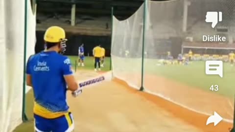 Thala dhoni hitting sixes😇😇😇