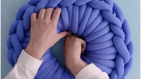 How to hand crochet a round cushion with ohhio braid 🥰