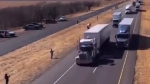 Trucker Convoy heading to the border