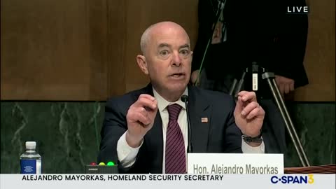 DHS Sec Argues Paying Illegal Immigrants Will Not Incentivize Illegal Immigration