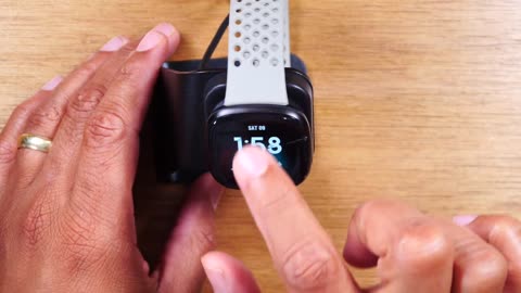 How to : Use the Fitbit Versa 3 for Beginners