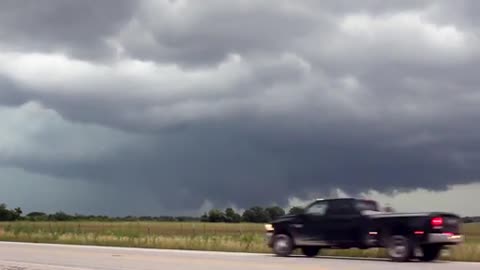 Stormchaser Releases Timelapse of Summer Storm in Texas