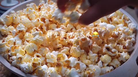 Make popcorn for the kids! Leave the flavor of Chinese New Year