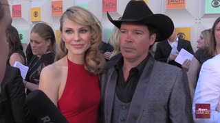 Clay Walker talks about managing with Multiple Sclerosis | Rare Country