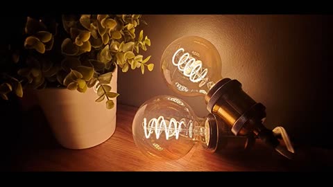 Review: Helloify G25 Dimmable LED Flexible Spiral Filament Edison Bulbs Vintage Amber Glass Rea...