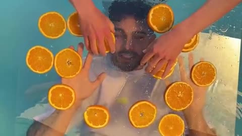 🍊😁🍊 I AM SURROUNDED BY ORANGES 🍊😁🍊