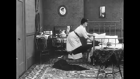 Charlie Chaplin: Laughing Gas (1914)