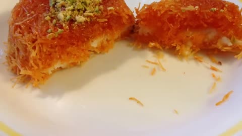 "Kunafa Cupcake: Creamy Delight with a Cheese Twist | #Recipe"