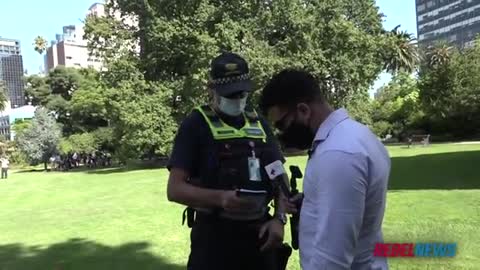 BREAKING: Police forcibly EJECT journalist Avi Yemini from Dan Andrews press conference