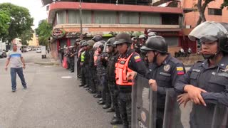 Escasa respuesta en Venezuela al llamado de Guaidó de acudir a los cuarteles