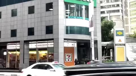 Instant coke slushy machine at Raffles Place