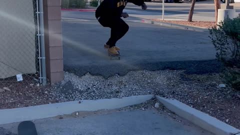Skateboarding Dad Is a Bit Out of Practice