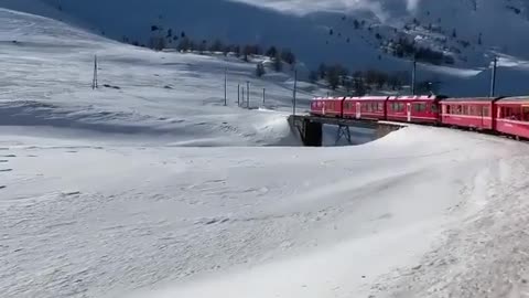 This is a scenic train, the scenery along the way is really good.