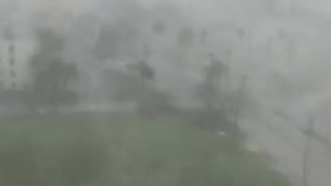 Tense footage of Hurricane Irma at Pompano Beach, Florida