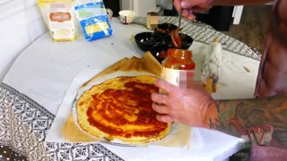 Vinny V - Keto Pizza (Recipe)