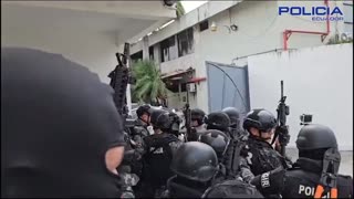 ❗️🇪🇨 The Ecuadorian Police released a video showing the operation to take back control of the State TV newsroom