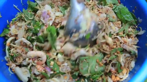 Yummy cooking banana flower with pork recipe _ Cooking skills _ Khmer Survival Skills