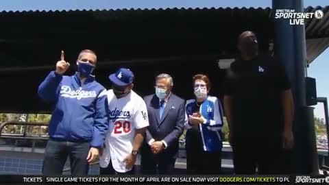 WATCH: Crowd ERUPTS in Boos After LA Mayor is Introduced at Dodgers Game