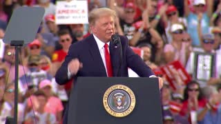 Trump Stops Rally To Honor 100 Year Old Vet