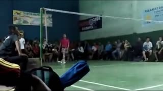Playing badminton with flashing shoes [part 5]