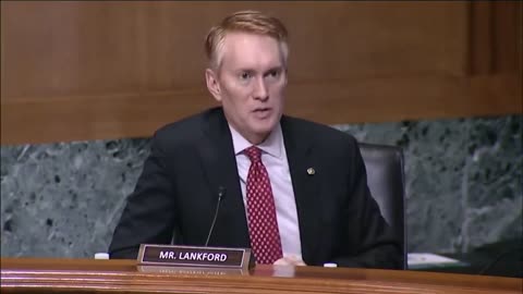 Senator confronts HHS secretary for calling mothers ‘birthing people’