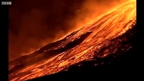 VOLCANO-Volcan_Mount Etna eruption