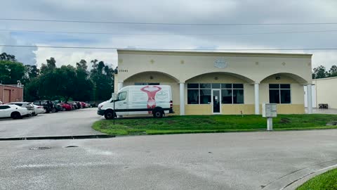 11,100 SF For Lease in Fort Myers, Florida!