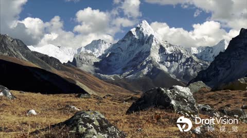 Mountains, lakes and seas natural wind