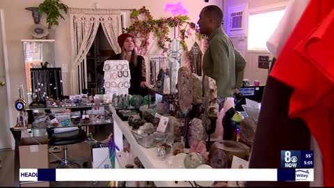 Las Vegas area shoppers patronize local businesses on Small Business Saturday