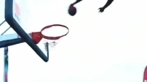 Basketball player incredible jump shot